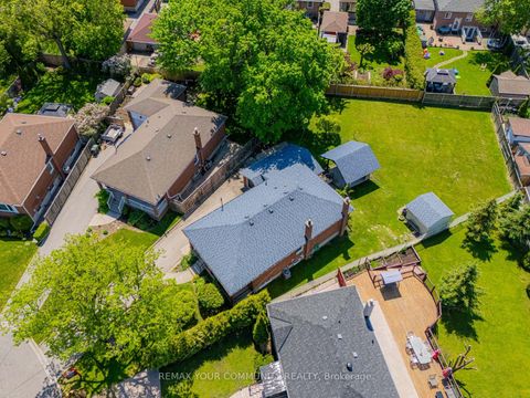 Photo 35 at 9 Letchworth Crescent, CFB, Toronto