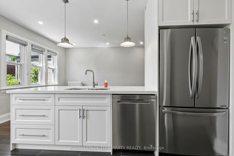 Photo 15 at 407 Annette Street, Bloor West Village, Toronto