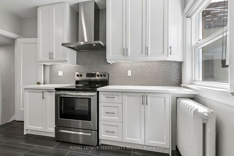 Photo 18 at 407 Annette Street, Bloor West Village, Toronto