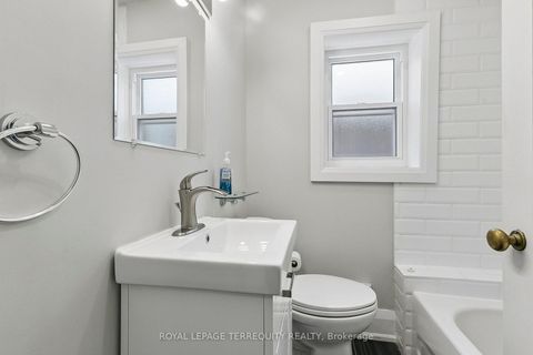 Photo 30 at 407 Annette Street, Bloor West Village, Toronto
