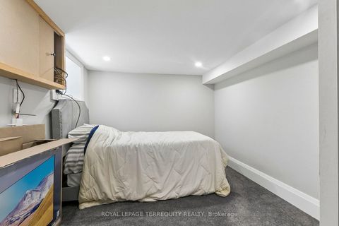 Photo 35 at 407 Annette Street, Bloor West Village, Toronto