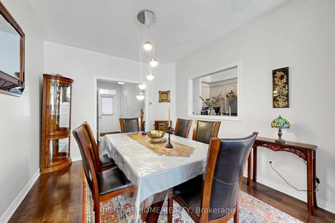 Photo 7 at 53 Cameo Drive, Rouge Woods, Richmond Hill