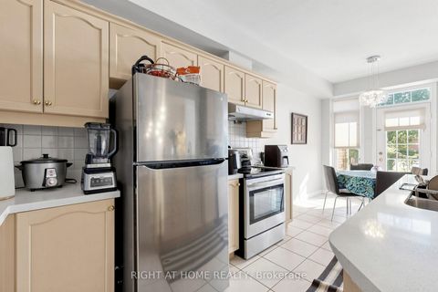 Photo 10 at 53 Cameo Drive, Rouge Woods, Richmond Hill