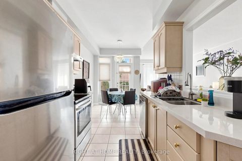 Photo 11 at 53 Cameo Drive, Rouge Woods, Richmond Hill