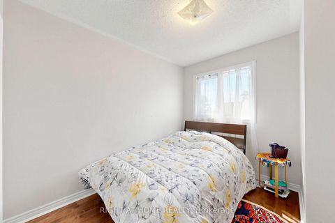 Photo 20 at 53 Cameo Drive, Rouge Woods, Richmond Hill