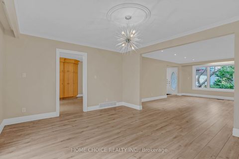 Photo 8 at 43 Golfwood Heights E, The Westway, Toronto