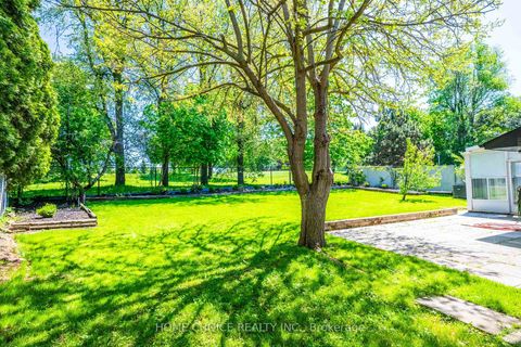Photo 39 at 43 Golfwood Heights E, The Westway, Toronto