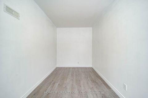 Photo 7 at 104 Benson Avenue, Wychwood, Toronto