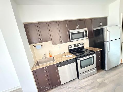 Photo 6 at 801 - 816 Lansdowne Avenue, Junction, Toronto