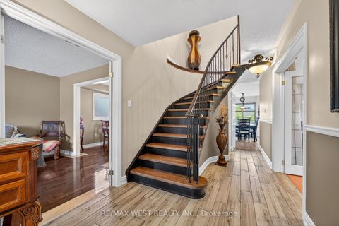 Photo 6 at 27 Golden Meadow Road, Bayshore, Barrie