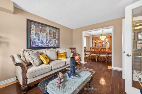 Photo 9 at 27 Golden Meadow Road, Bayshore, Barrie