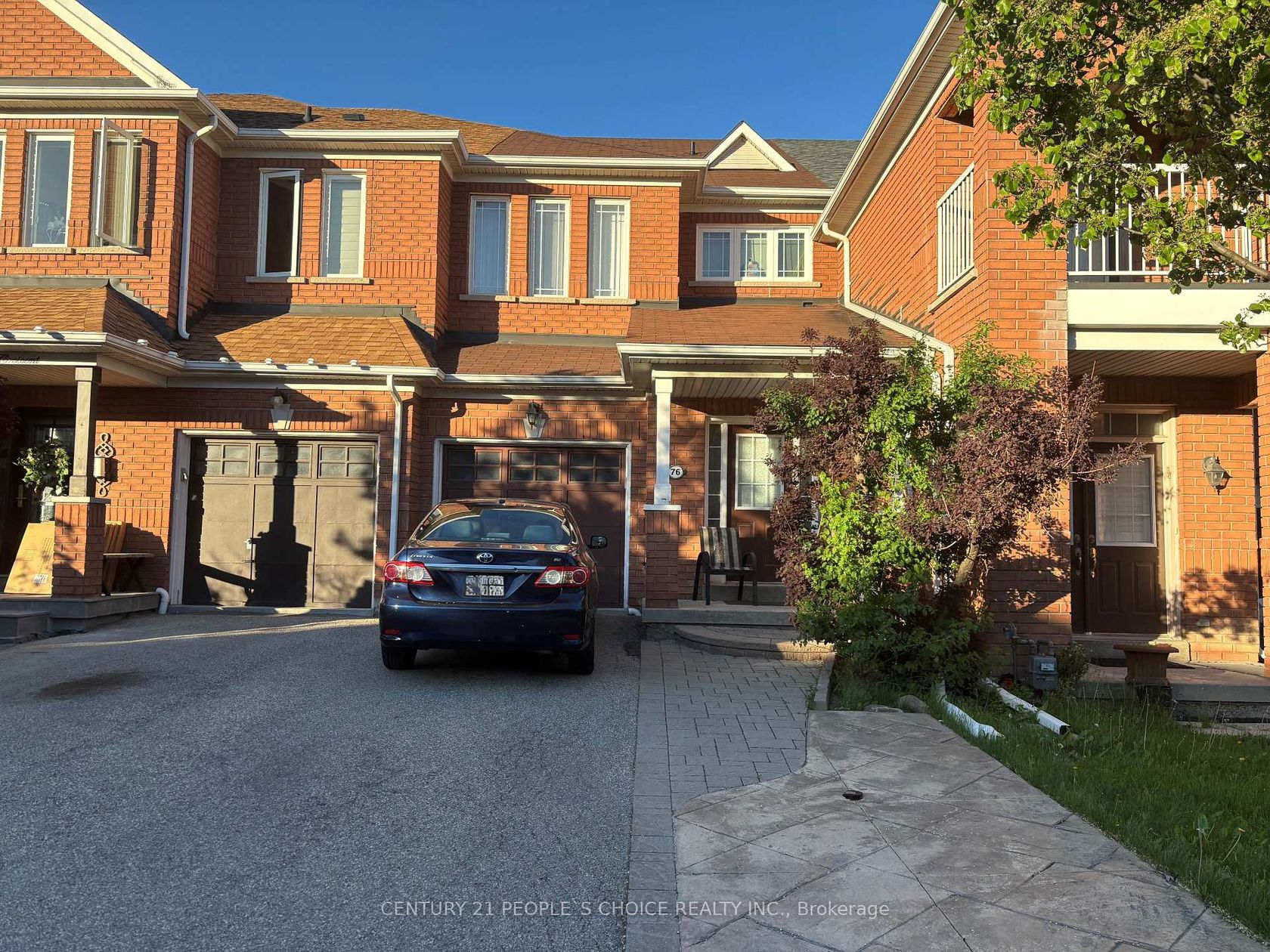 76 Daniel Reaman Crescent NW, Patterson, Vaughan photo 1