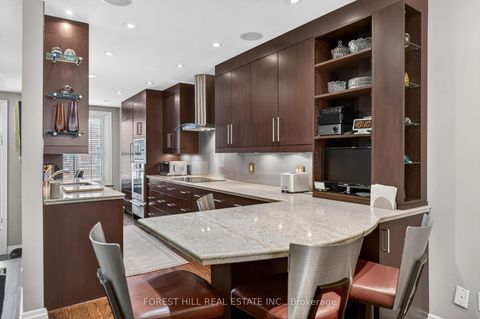 Photo 4 at 252 Spadina Road, Casa Loma, Toronto