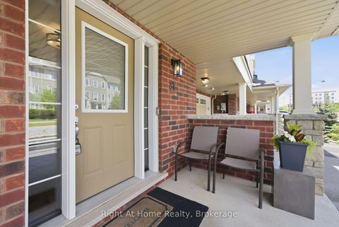 Photo 3 at 81 Far North Court, Windfields, Oshawa
