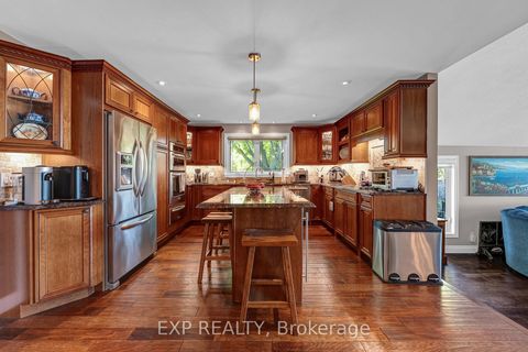Photo 8 at 450 Lake Drive S, Keswick South, Georgina