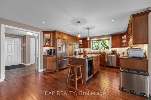 Photo 9 at 450 Lake Drive S, Keswick South, Georgina