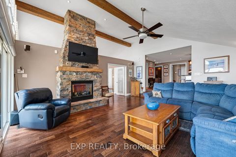 Photo 15 at 450 Lake Drive S, Keswick South, Georgina