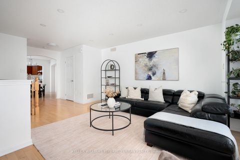 Photo 5 at 11 Winkler Terrace, Birchmount, Toronto