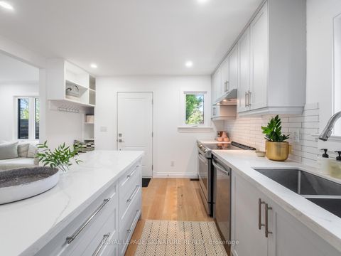 Photo 6 at 316 Blantyre Avenue, Cliffside, Toronto