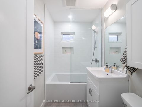 Photo 24 at 316 Blantyre Avenue, Cliffside, Toronto