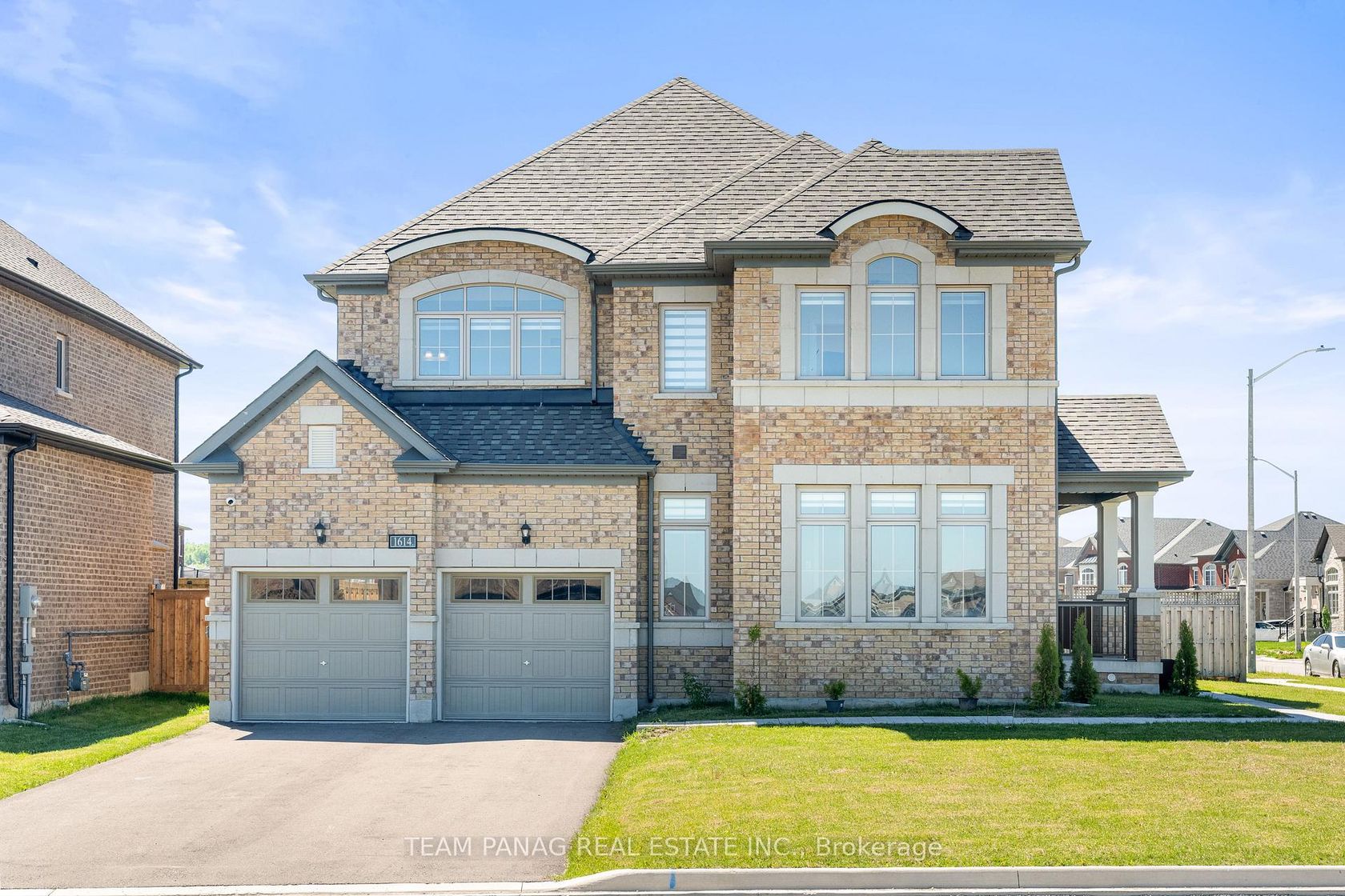 1614 Sharpe Street E, Rural Innisfil, Innisfil photo number 2