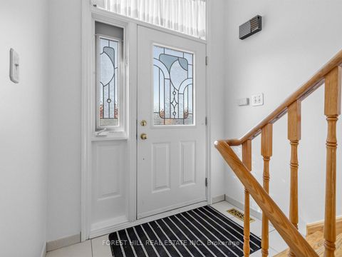 Photo 2 at 10 Boyne Highland Court, Glen Shields, Vaughan