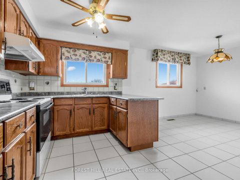 Photo 8 at 10 Boyne Highland Court, Glen Shields, Vaughan