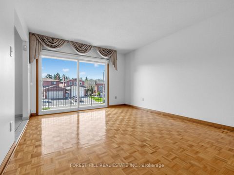 Photo 11 at 10 Boyne Highland Court, Glen Shields, Vaughan