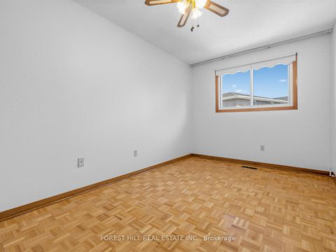 Photo 17 at 10 Boyne Highland Court, Glen Shields, Vaughan