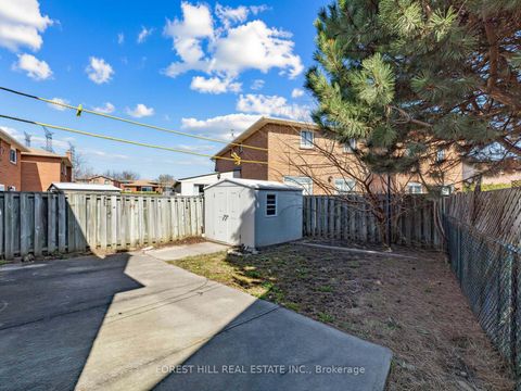 Photo 30 at 10 Boyne Highland Court, Glen Shields, Vaughan