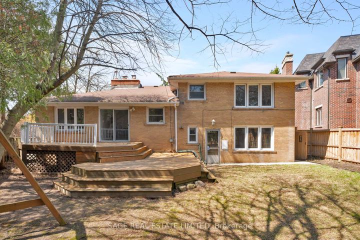 Photo 3 at 9 Hawksbury Drive, Bayview Village, Toronto