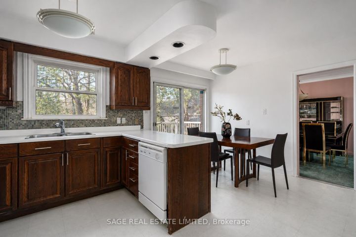 Photo 9 at 9 Hawksbury Drive, Bayview Village, Toronto