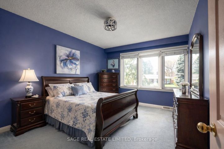 Photo 16 at 9 Hawksbury Drive, Bayview Village, Toronto