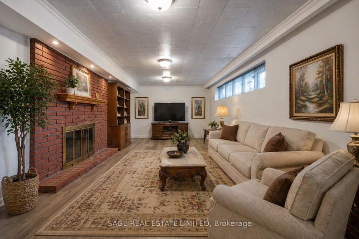Photo 21 at 9 Hawksbury Drive, Bayview Village, Toronto