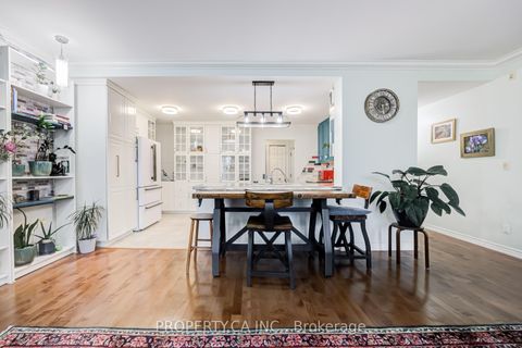 Photo 5 at 701 - 4200 Bathurst Street, Clanton Park, Toronto