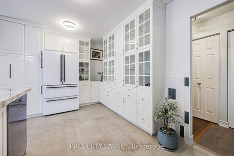 Photo 6 at 701 - 4200 Bathurst Street, Clanton Park, Toronto
