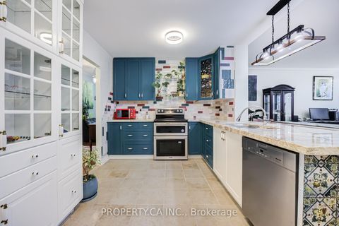 Photo 7 at 701 - 4200 Bathurst Street, Clanton Park, Toronto
