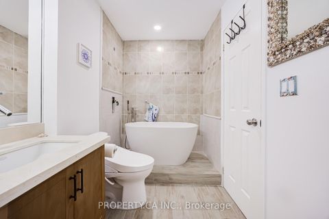 Photo 16 at 701 - 4200 Bathurst Street, Clanton Park, Toronto