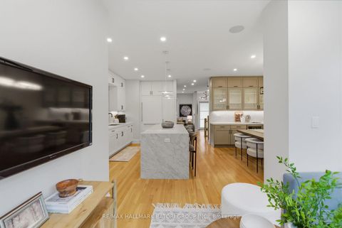 Photo 15 at 135 Cottingham Street, St. Clair, Toronto