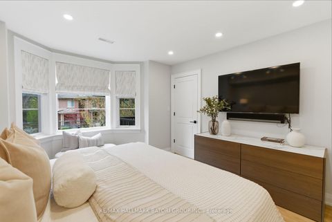 Photo 18 at 135 Cottingham Street, St. Clair, Toronto