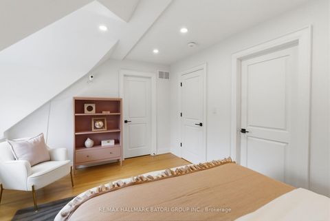 Photo 29 at 135 Cottingham Street, St. Clair, Toronto