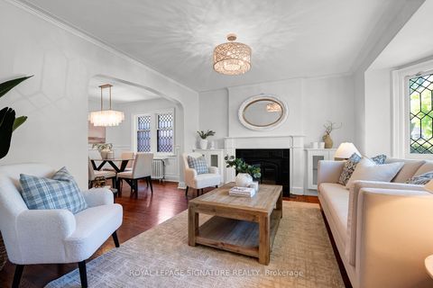 Photo 3 at 41 Southvale Drive, Leaside, Toronto