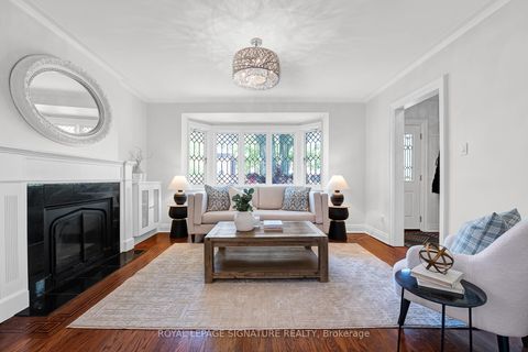 Photo 4 at 41 Southvale Drive, Leaside, Toronto