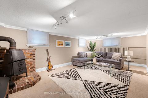 Photo 25 at 41 Southvale Drive, Leaside, Toronto
