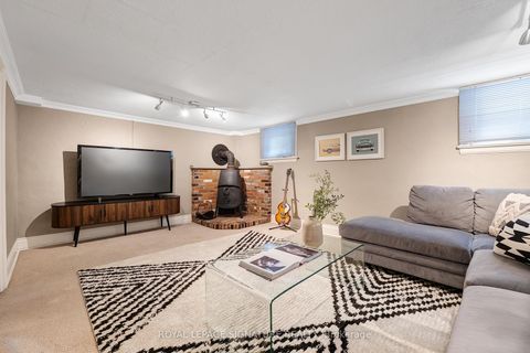 Photo 26 at 41 Southvale Drive, Leaside, Toronto