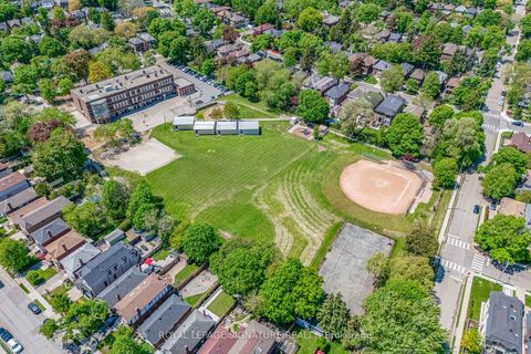 Photo 35 at 41 Southvale Drive, Leaside, Toronto