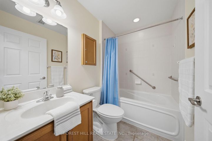 Photo 19 at 211 - 12 Rean Drive, Bayview Village, Toronto