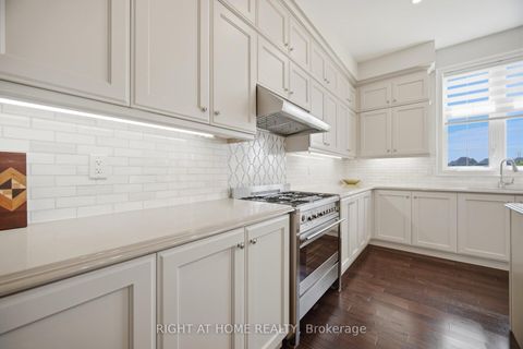 Photo 14 at 17 Lacrosse Trail, Kleinburg, Vaughan