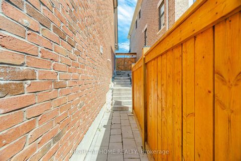 Photo 41 at 17 Lacrosse Trail, Kleinburg, Vaughan