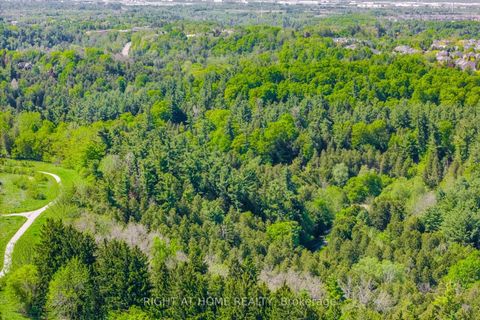 Photo 46 at 17 Lacrosse Trail, Kleinburg, Vaughan